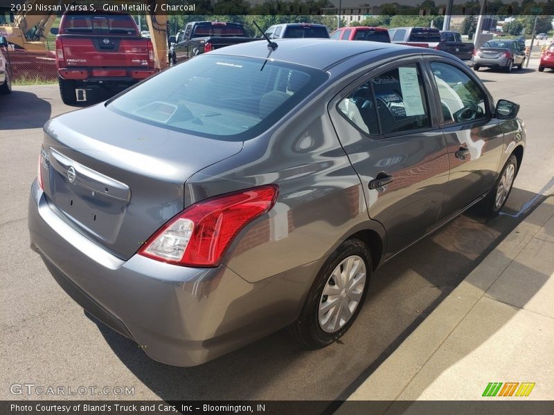 Gun Metallic / Charcoal 2019 Nissan Versa S