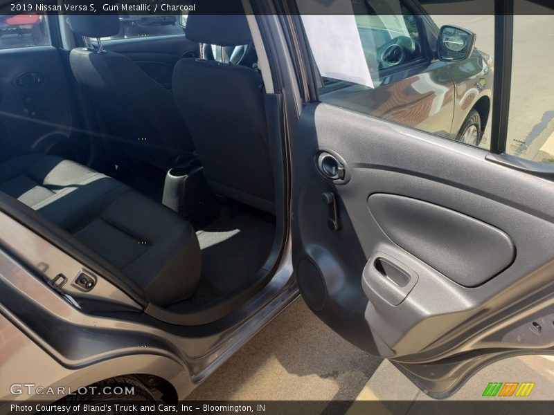 Gun Metallic / Charcoal 2019 Nissan Versa S