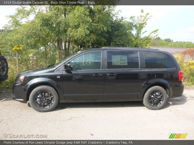 Black Onyx Crystal Pearl / Black 2019 Dodge Grand Caravan SE