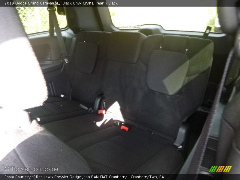 Black Onyx Crystal Pearl / Black 2019 Dodge Grand Caravan SE