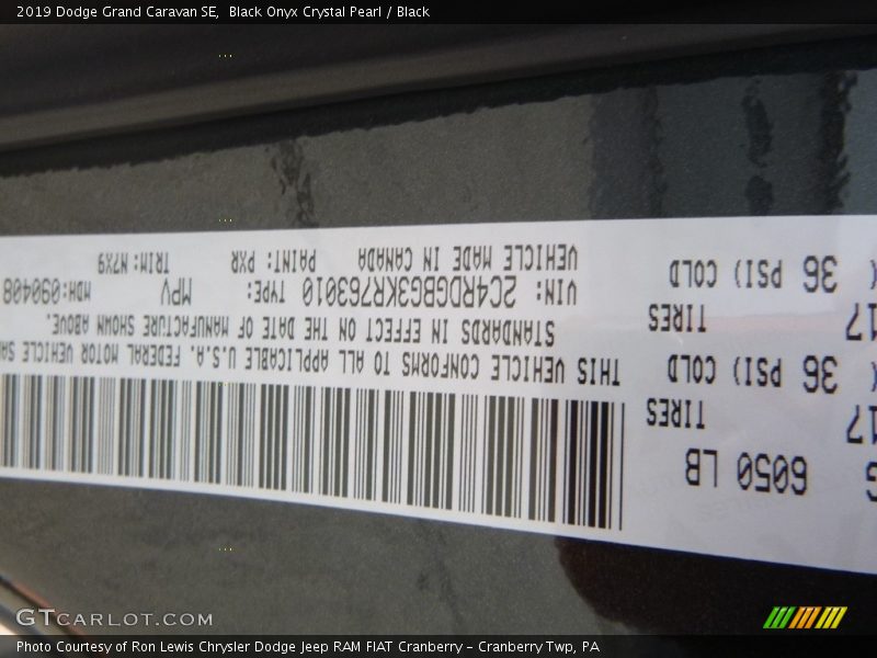 Black Onyx Crystal Pearl / Black 2019 Dodge Grand Caravan SE