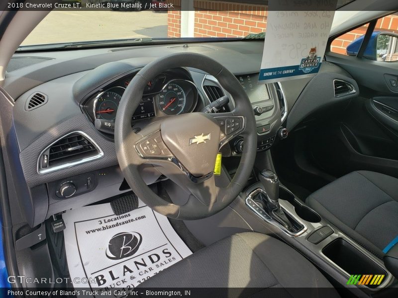 Kinetic Blue Metallic / Jet Black 2018 Chevrolet Cruze LT