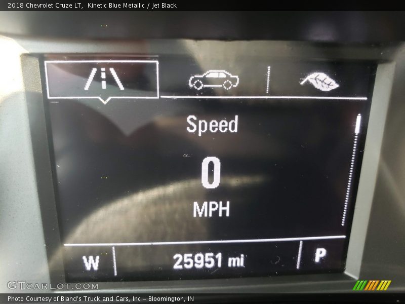 Kinetic Blue Metallic / Jet Black 2018 Chevrolet Cruze LT