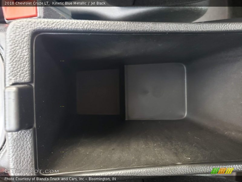 Kinetic Blue Metallic / Jet Black 2018 Chevrolet Cruze LT