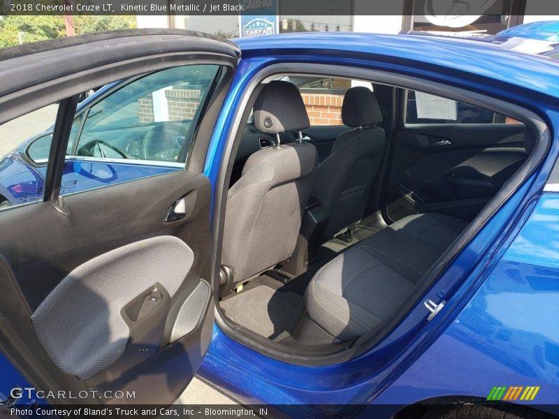 Kinetic Blue Metallic / Jet Black 2018 Chevrolet Cruze LT