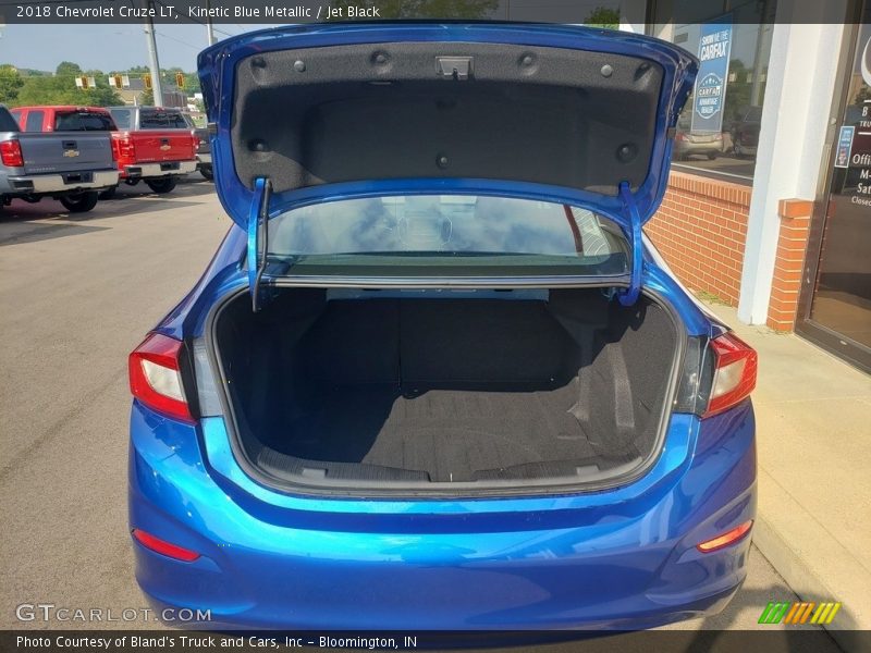 Kinetic Blue Metallic / Jet Black 2018 Chevrolet Cruze LT