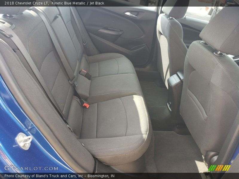 Kinetic Blue Metallic / Jet Black 2018 Chevrolet Cruze LT