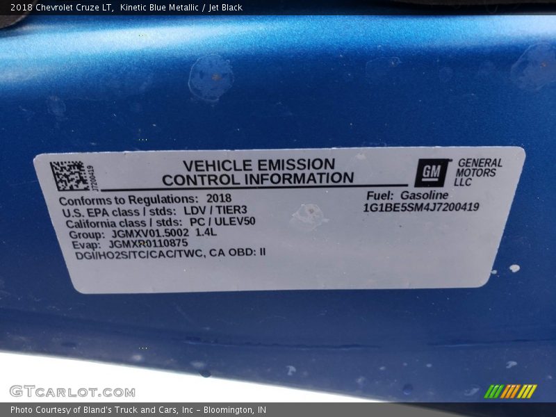 Kinetic Blue Metallic / Jet Black 2018 Chevrolet Cruze LT
