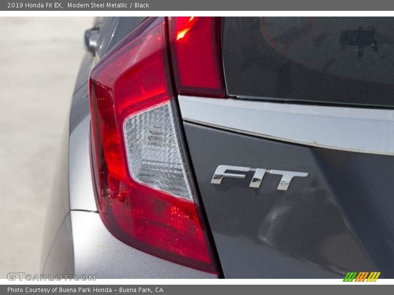 Modern Steel Metallic / Black 2019 Honda Fit EX