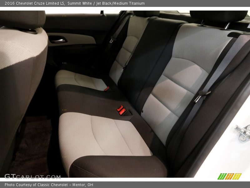 Summit White / Jet Black/Medium Titanium 2016 Chevrolet Cruze Limited LS