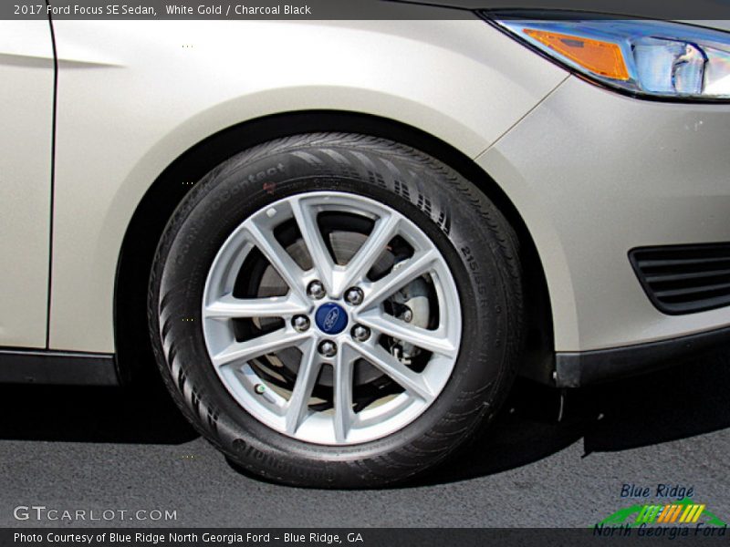 White Gold / Charcoal Black 2017 Ford Focus SE Sedan