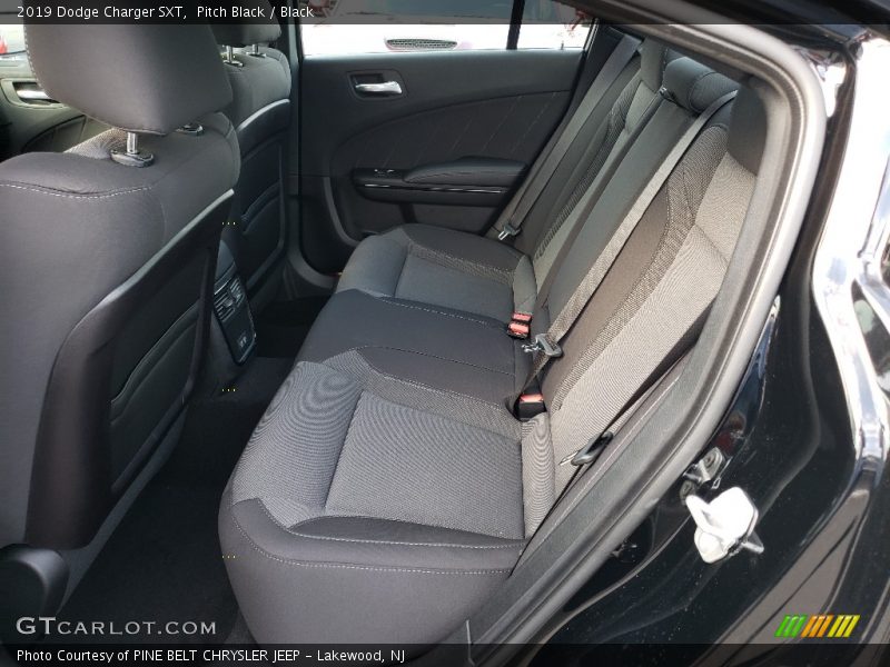 Pitch Black / Black 2019 Dodge Charger SXT