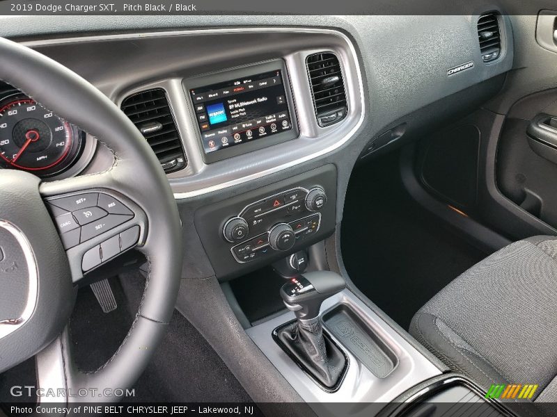 Pitch Black / Black 2019 Dodge Charger SXT