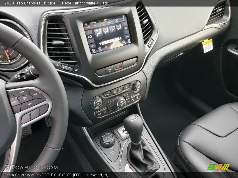 Bright White / Black 2020 Jeep Cherokee Latitude Plus 4x4