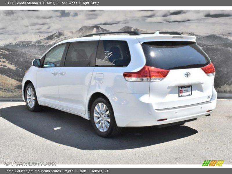 Super White / Light Gray 2014 Toyota Sienna XLE AWD