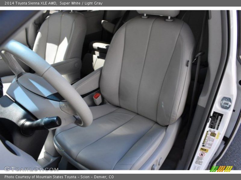 Super White / Light Gray 2014 Toyota Sienna XLE AWD