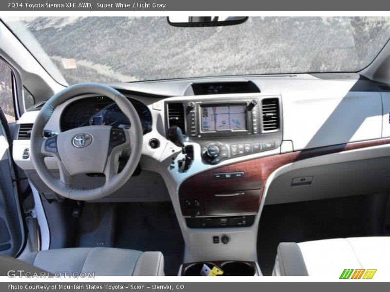 Super White / Light Gray 2014 Toyota Sienna XLE AWD
