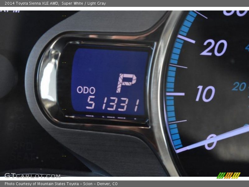 Super White / Light Gray 2014 Toyota Sienna XLE AWD