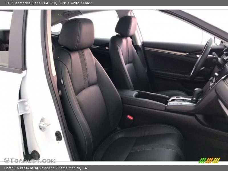 Cirrus White / Black 2017 Mercedes-Benz GLA 250