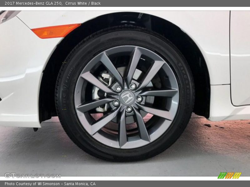 Cirrus White / Black 2017 Mercedes-Benz GLA 250