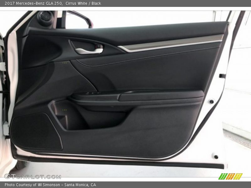 Cirrus White / Black 2017 Mercedes-Benz GLA 250