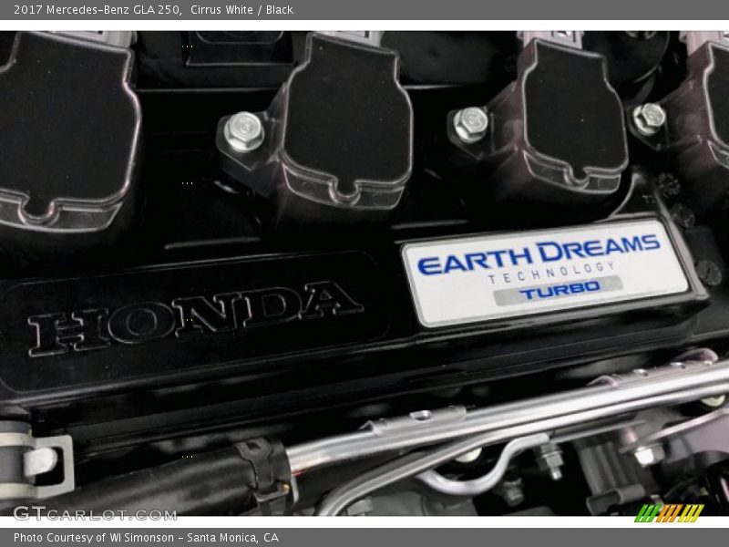 Cirrus White / Black 2017 Mercedes-Benz GLA 250