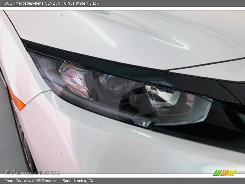 Cirrus White / Black 2017 Mercedes-Benz GLA 250