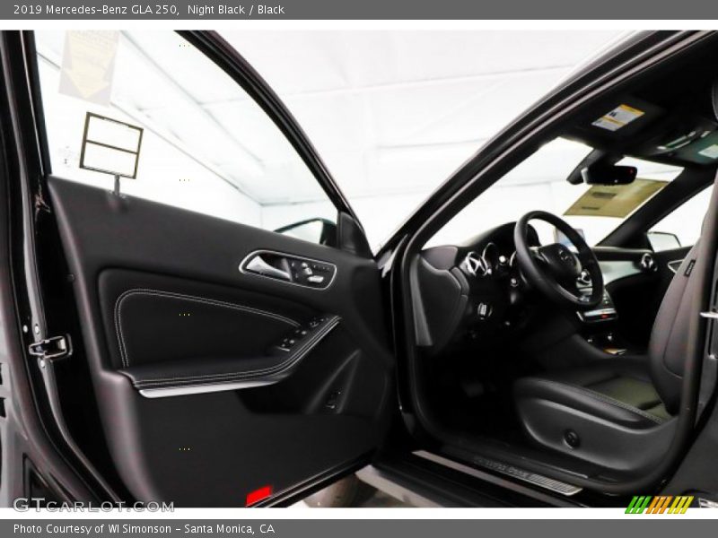 Night Black / Black 2019 Mercedes-Benz GLA 250