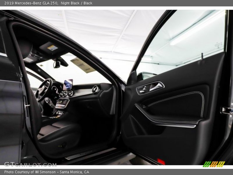 Night Black / Black 2019 Mercedes-Benz GLA 250