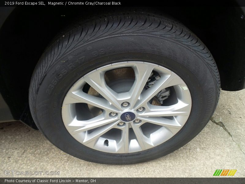 Magnetic / Chromite Gray/Charcoal Black 2019 Ford Escape SEL