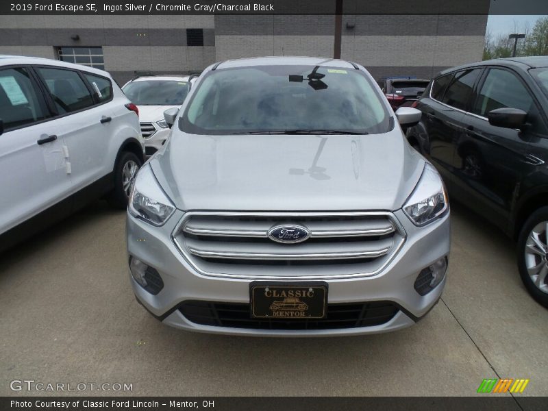 Ingot Silver / Chromite Gray/Charcoal Black 2019 Ford Escape SE