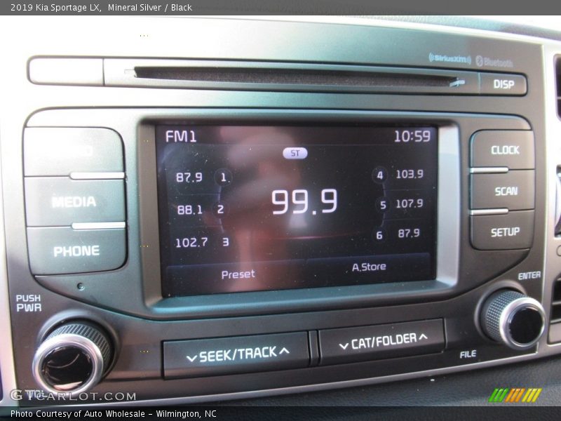 Mineral Silver / Black 2019 Kia Sportage LX