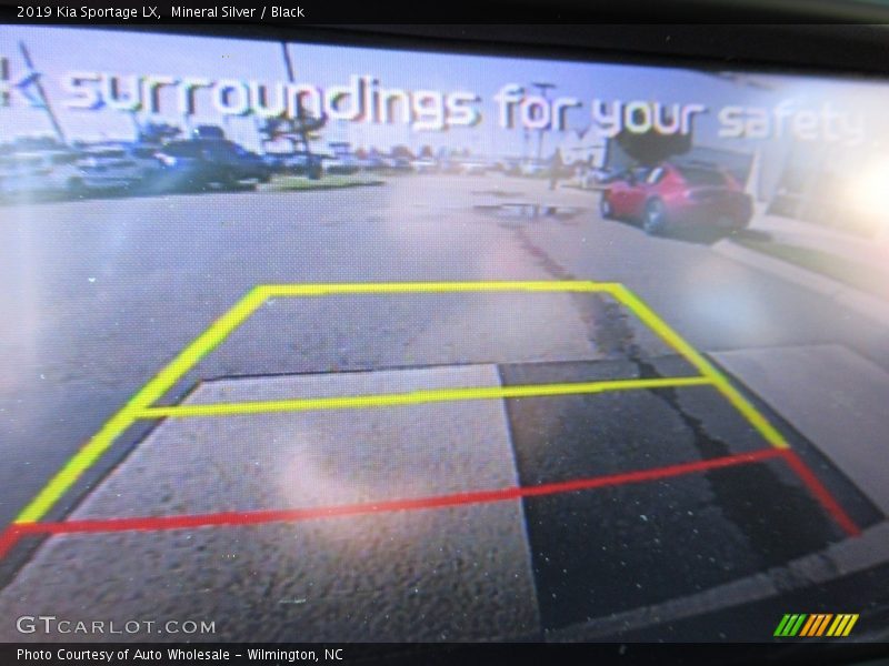 Mineral Silver / Black 2019 Kia Sportage LX