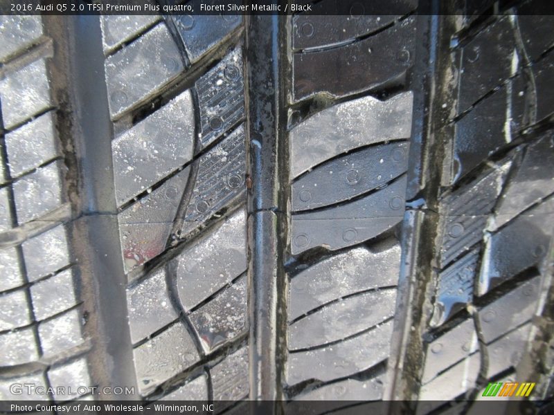 Florett Silver Metallic / Black 2016 Audi Q5 2.0 TFSI Premium Plus quattro