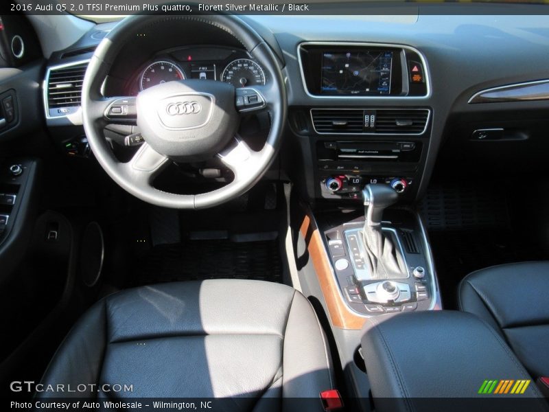 Florett Silver Metallic / Black 2016 Audi Q5 2.0 TFSI Premium Plus quattro