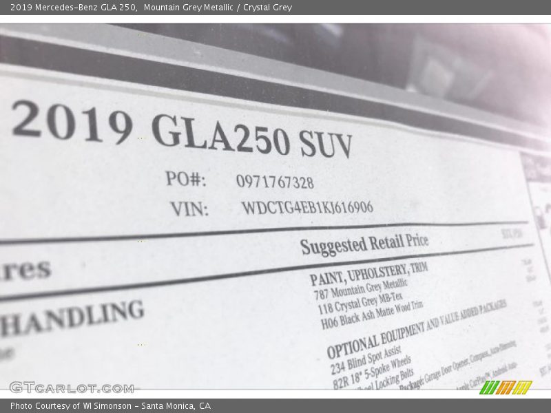 Mountain Grey Metallic / Crystal Grey 2019 Mercedes-Benz GLA 250