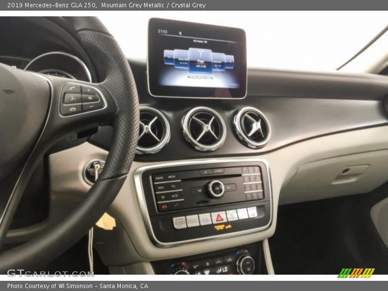 Mountain Grey Metallic / Crystal Grey 2019 Mercedes-Benz GLA 250
