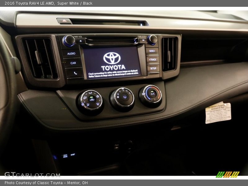 Super White / Black 2016 Toyota RAV4 LE AWD