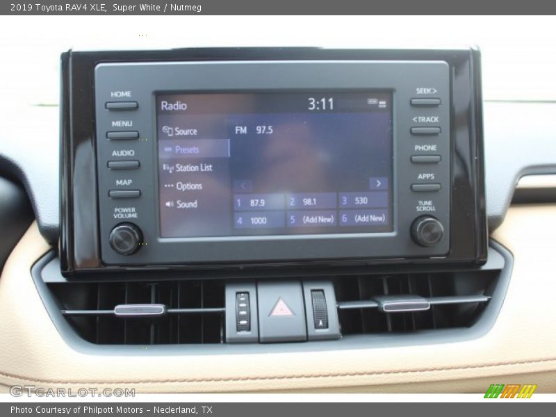 Super White / Nutmeg 2019 Toyota RAV4 XLE