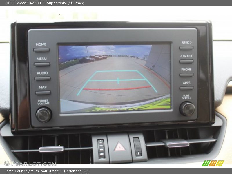 Super White / Nutmeg 2019 Toyota RAV4 XLE