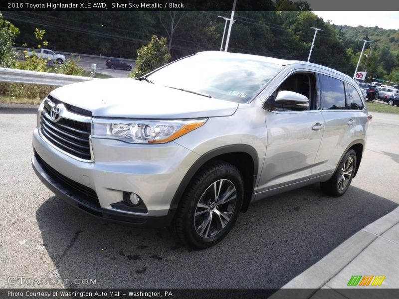 Silver Sky Metallic / Black 2016 Toyota Highlander XLE AWD