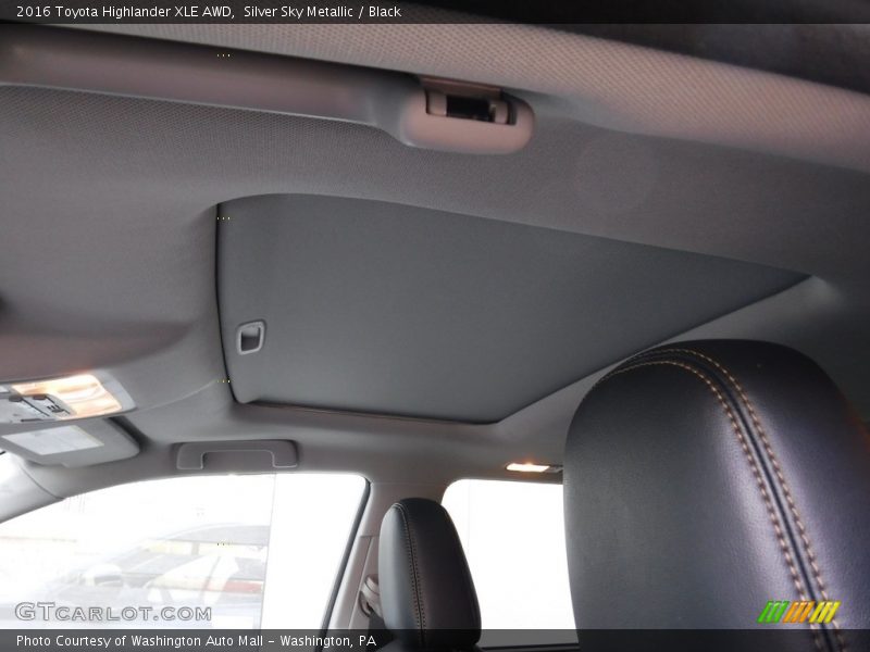 Silver Sky Metallic / Black 2016 Toyota Highlander XLE AWD