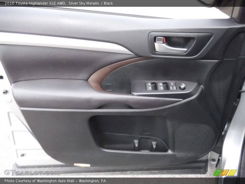 Silver Sky Metallic / Black 2016 Toyota Highlander XLE AWD