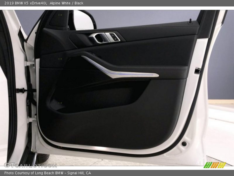 Alpine White / Black 2019 BMW X5 xDrive40i