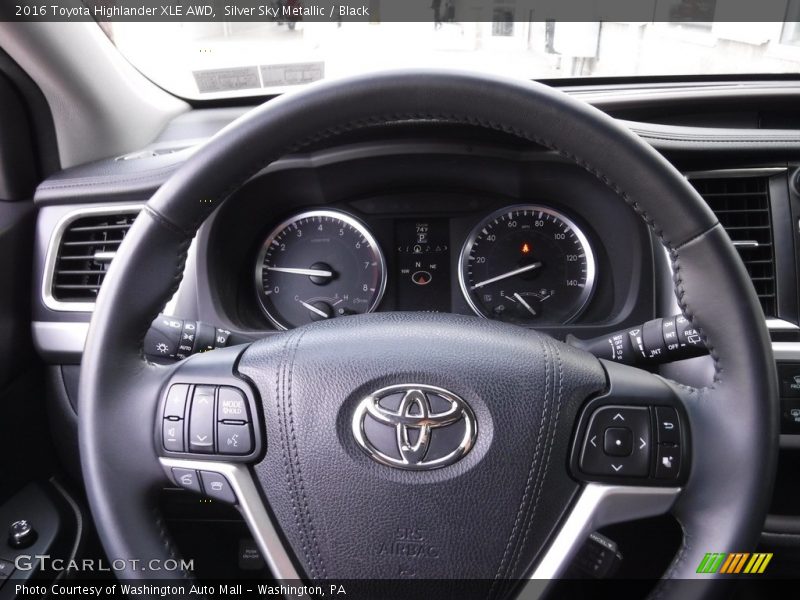 Silver Sky Metallic / Black 2016 Toyota Highlander XLE AWD