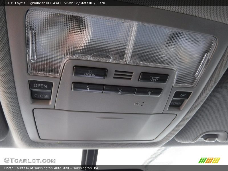 Silver Sky Metallic / Black 2016 Toyota Highlander XLE AWD