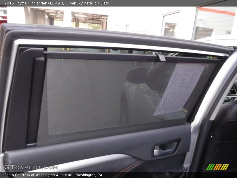 Silver Sky Metallic / Black 2016 Toyota Highlander XLE AWD