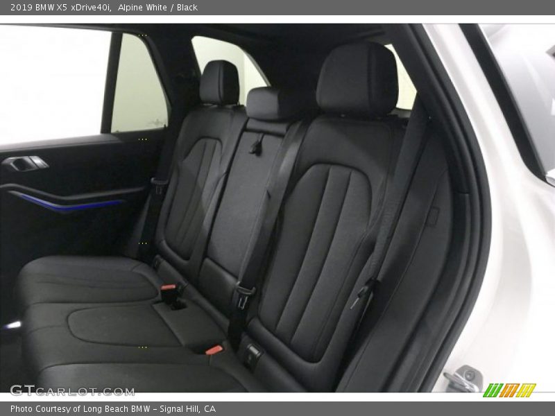Alpine White / Black 2019 BMW X5 xDrive40i