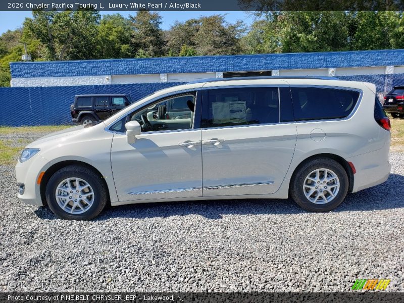 Luxury White Pearl / Alloy/Black 2020 Chrysler Pacifica Touring L