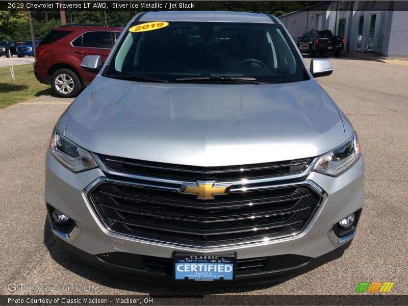 Silver Ice Metallic / Jet Black 2019 Chevrolet Traverse LT AWD
